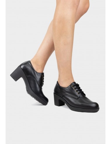 Zapato de  mujer de tacón negro
